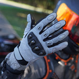 color:Grey | batch:sps4-scenes-20260716 | role:scene-05 | Seibertron SPS-4 winter rainproof motorcycle gloves grey riding scene 05